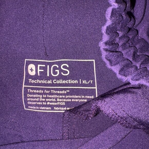 FIGS scrubs - Picture 2 of 3